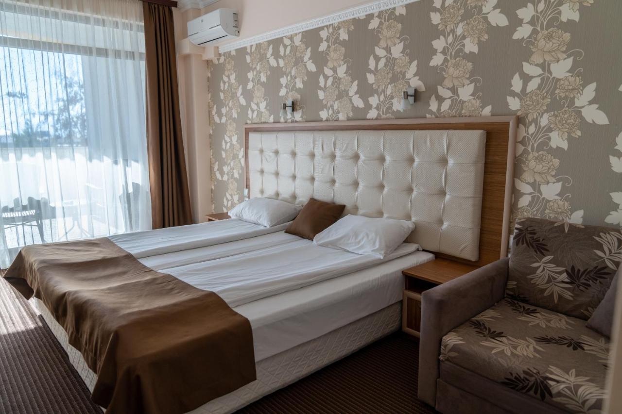 Hotel Paradise 奥格尼亚诺沃 外观 照片