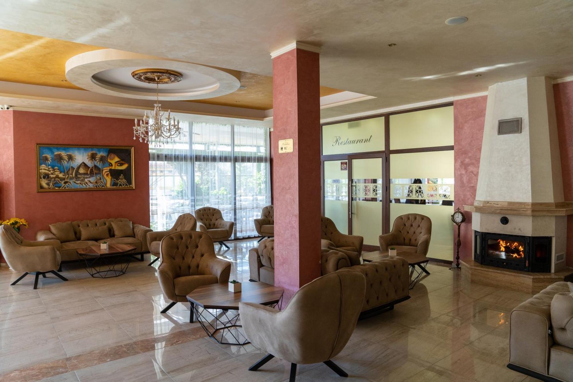 Hotel Paradise 奥格尼亚诺沃 外观 照片