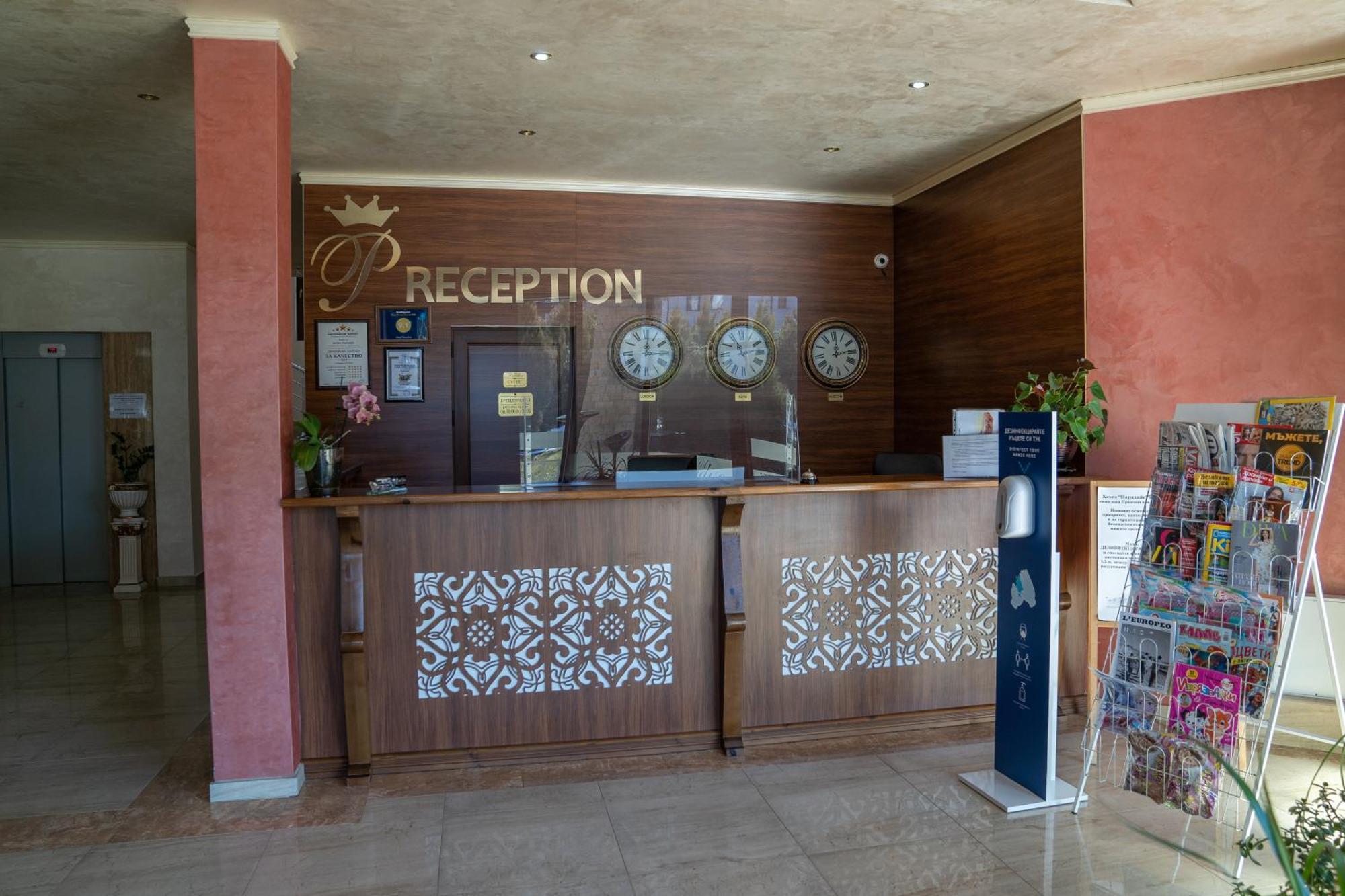 Hotel Paradise 奥格尼亚诺沃 外观 照片