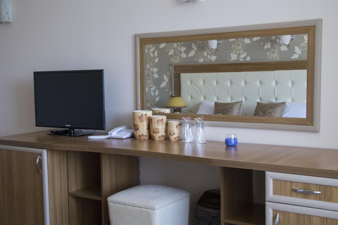 Hotel Paradise 奥格尼亚诺沃 外观 照片